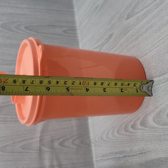 Tupperware Mega Tumbler New - Picture 5 of 6